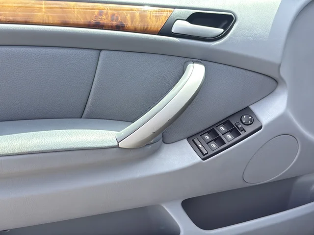 Used 2003 Black BMW 3.0i image 24