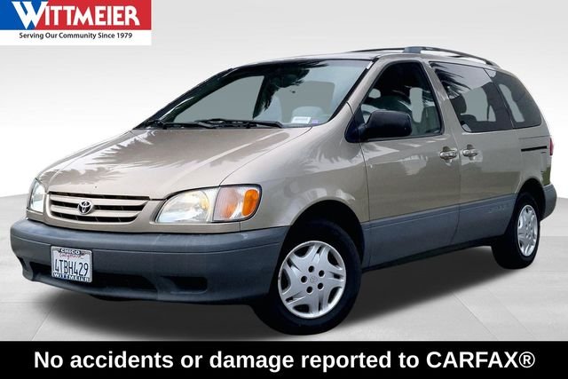 2001 Toyota Sienna LE