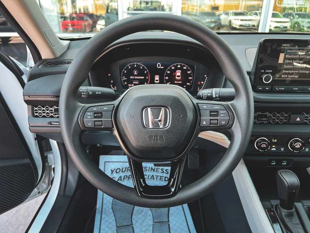 New 2026 Platinum White Pearl Honda LX image 18