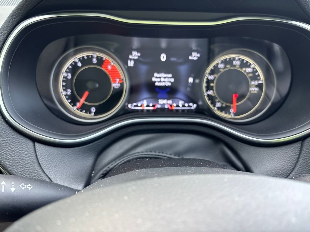 Certified Used 2021 White Jeep Latitude Lux image 28