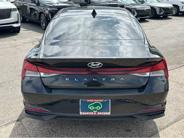 2021 Hyundai Elantra SE - Photo 13