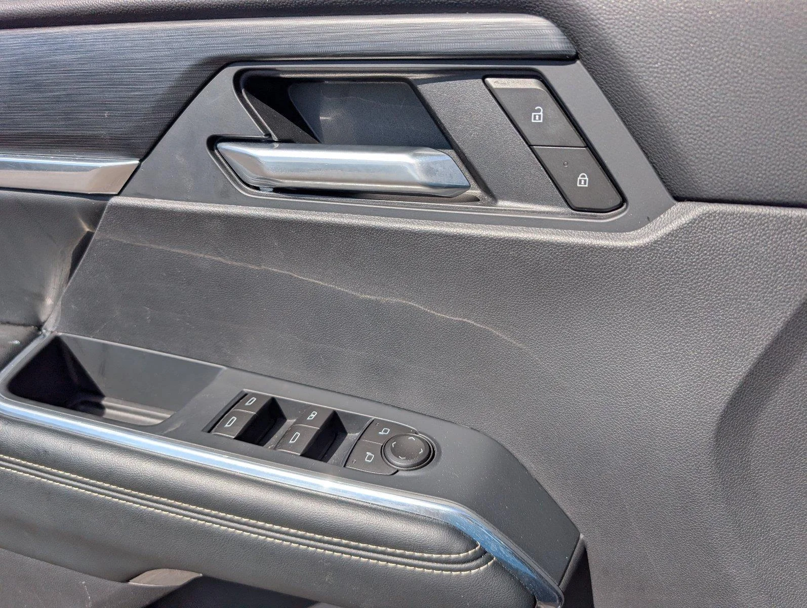 Used 2026 Summit White GMC Elevation image 16