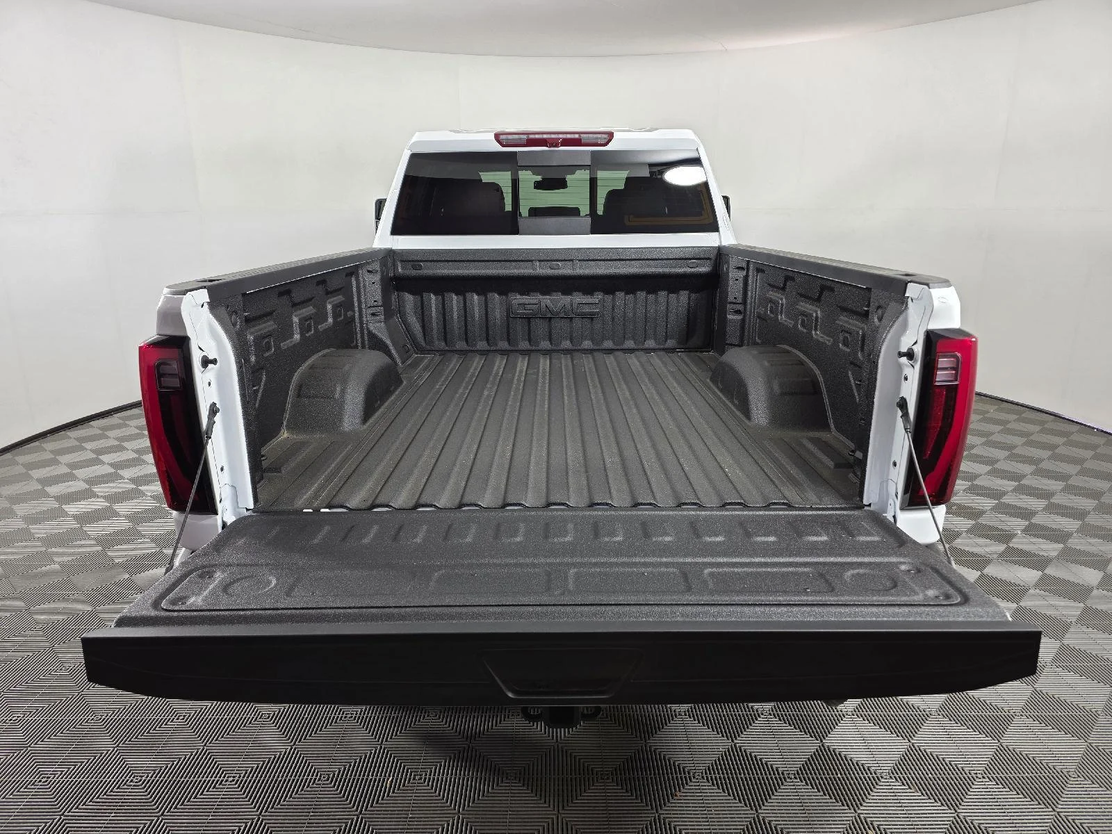 New 2026 Summit White GMC SLT image 5