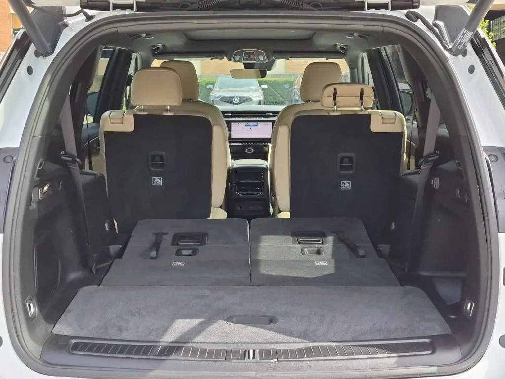 Used 2026 White Jeep Limited image 6
