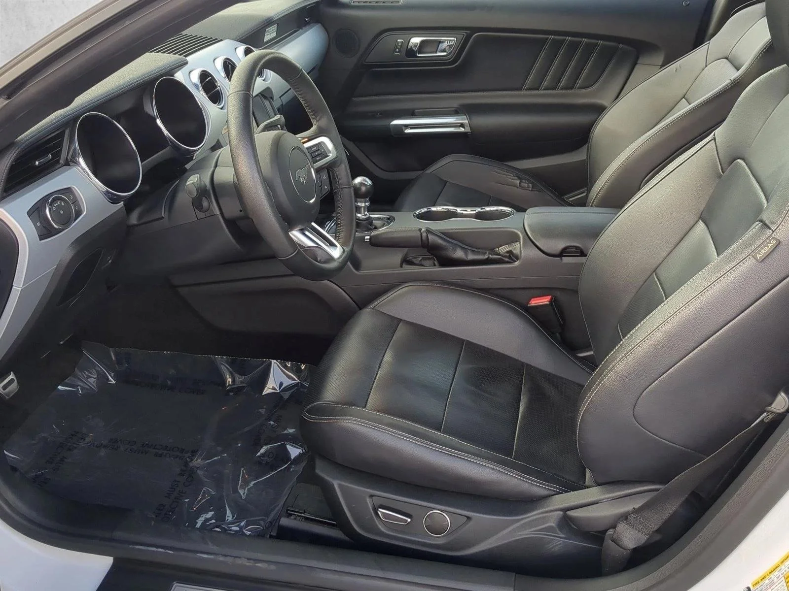 Used 2016 Oxford White Ford GT Premium image 16
