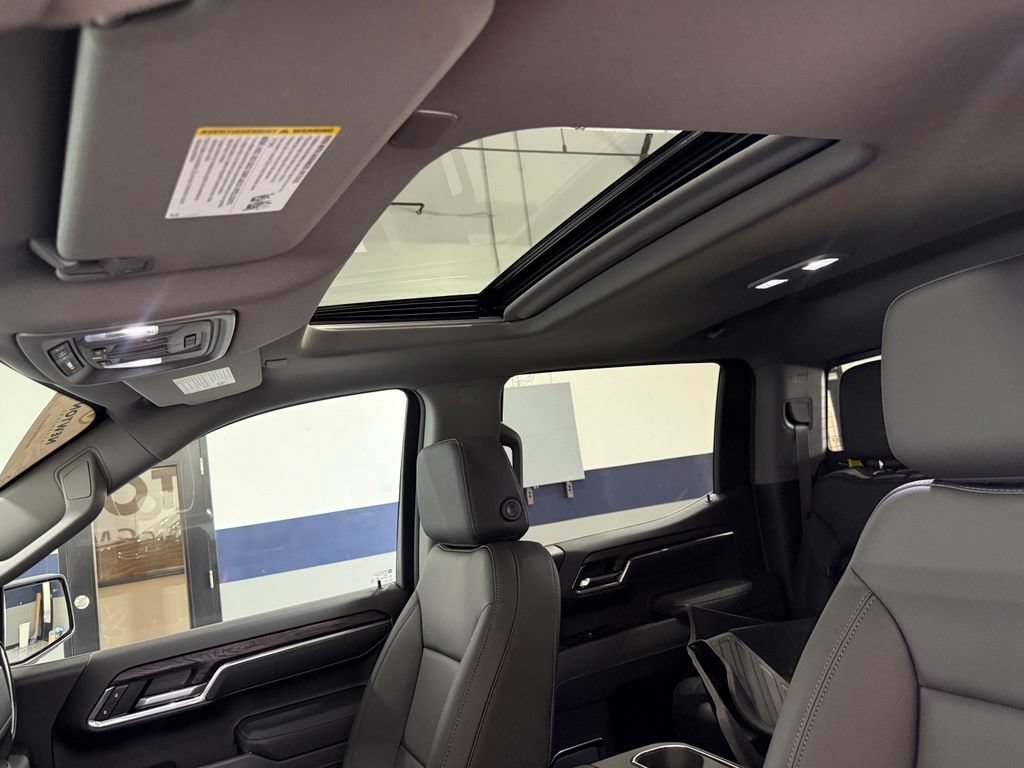 New 2026 Onyx Black GMC SLT image 5