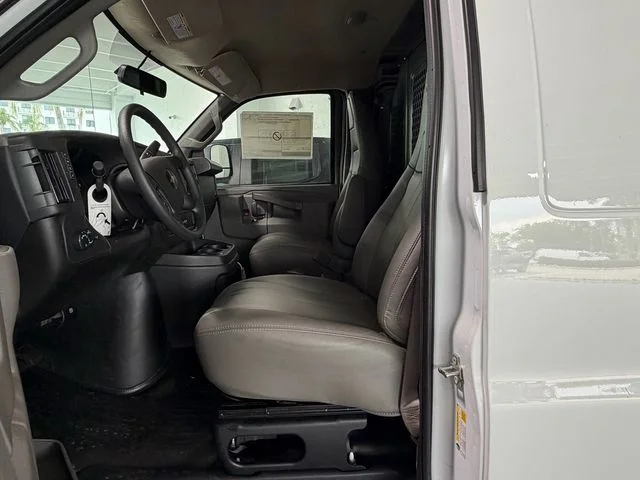 2025 Chevrolet Express Cargo Work Van - Photo 22