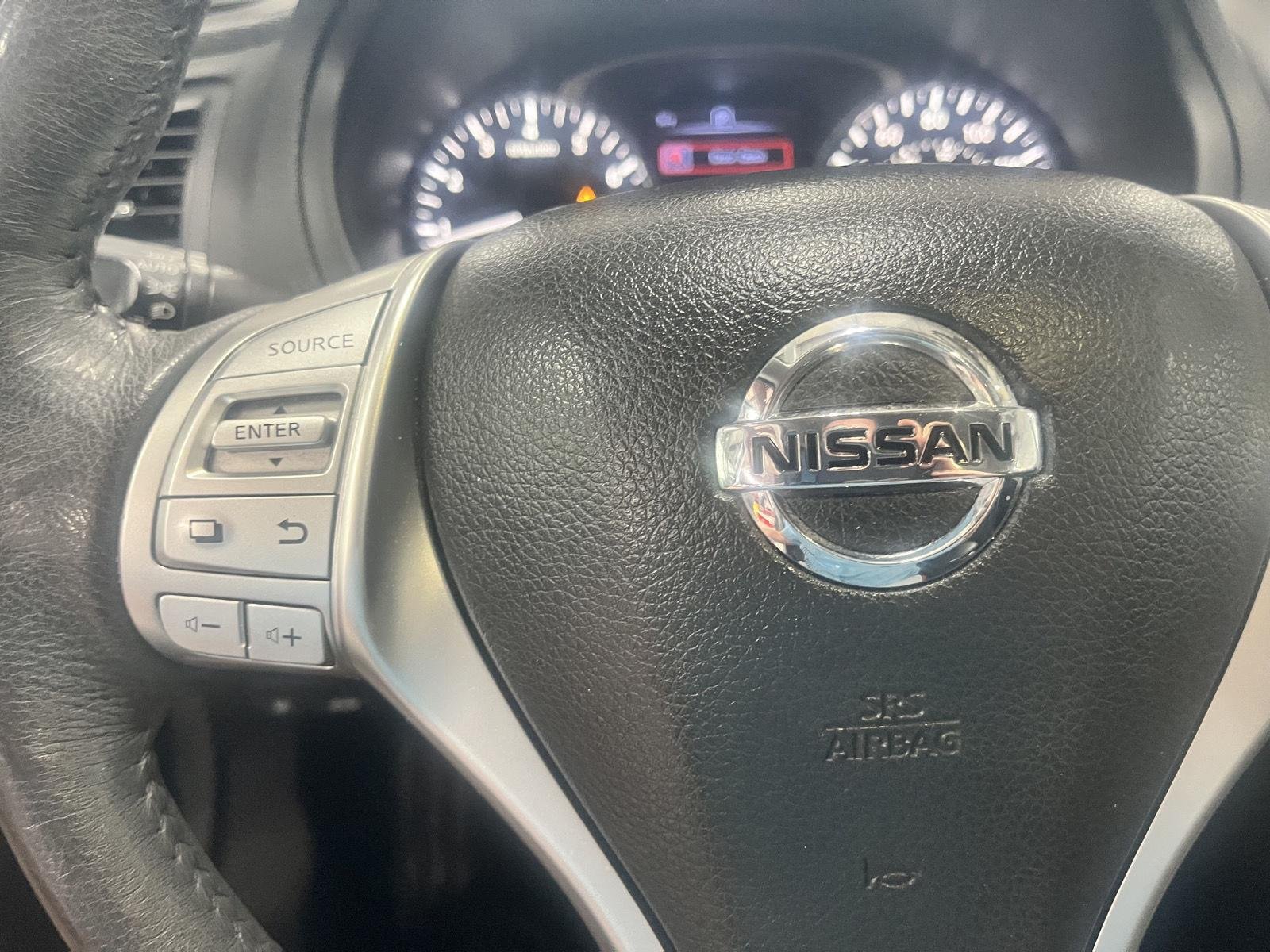 Used 2017 Brilliant Silver Nissan 2.5 SV image 24