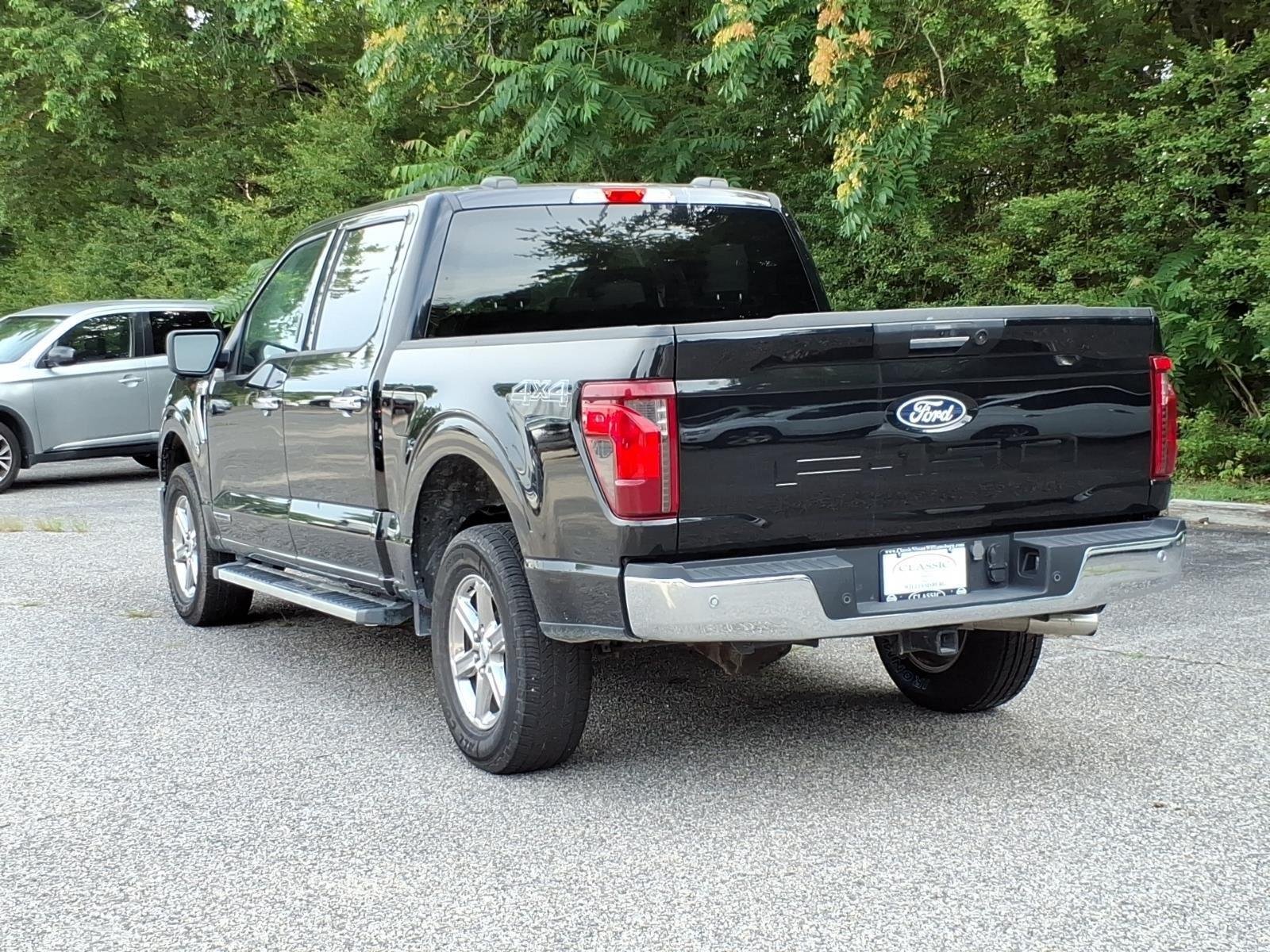 Used 2024 Agate Black Metallic Ford XLT image 9