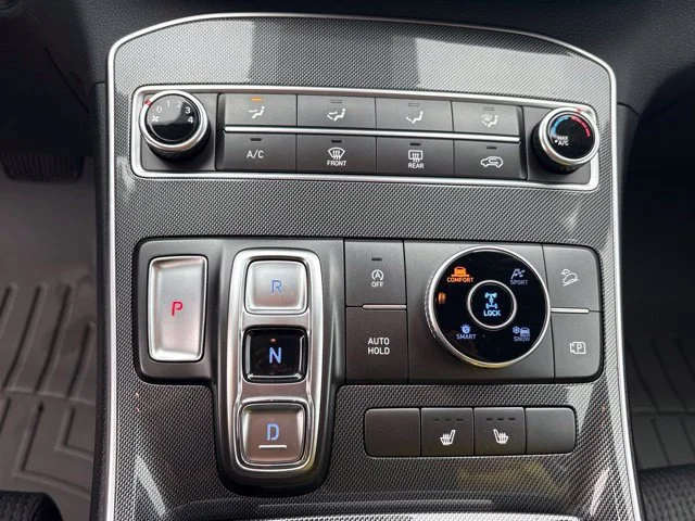 Used 2021 White Hyundai SEL image 22