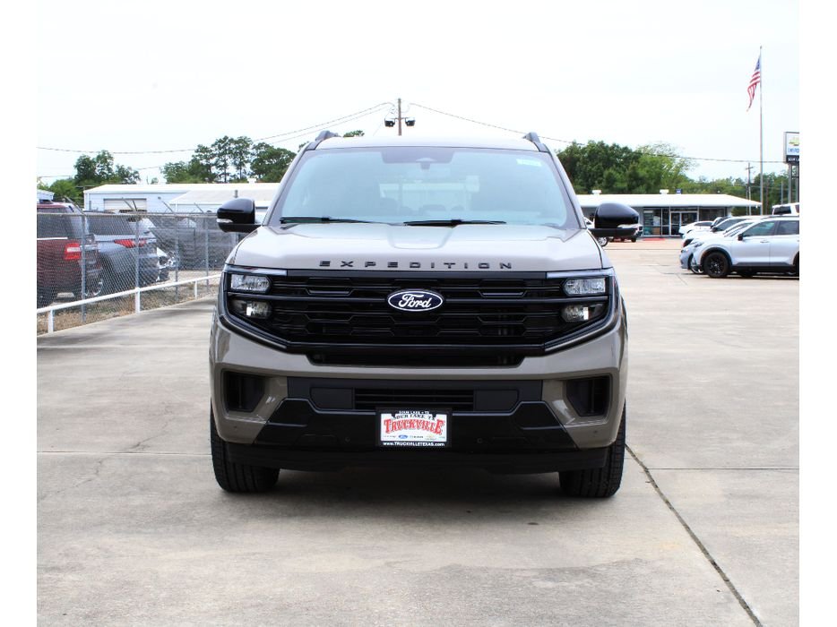 New 2027 Marsh Gray Ford Platinum image 29