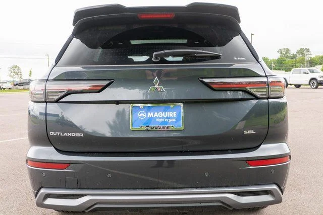 Used 2026 Gray Mitsubishi  image 7