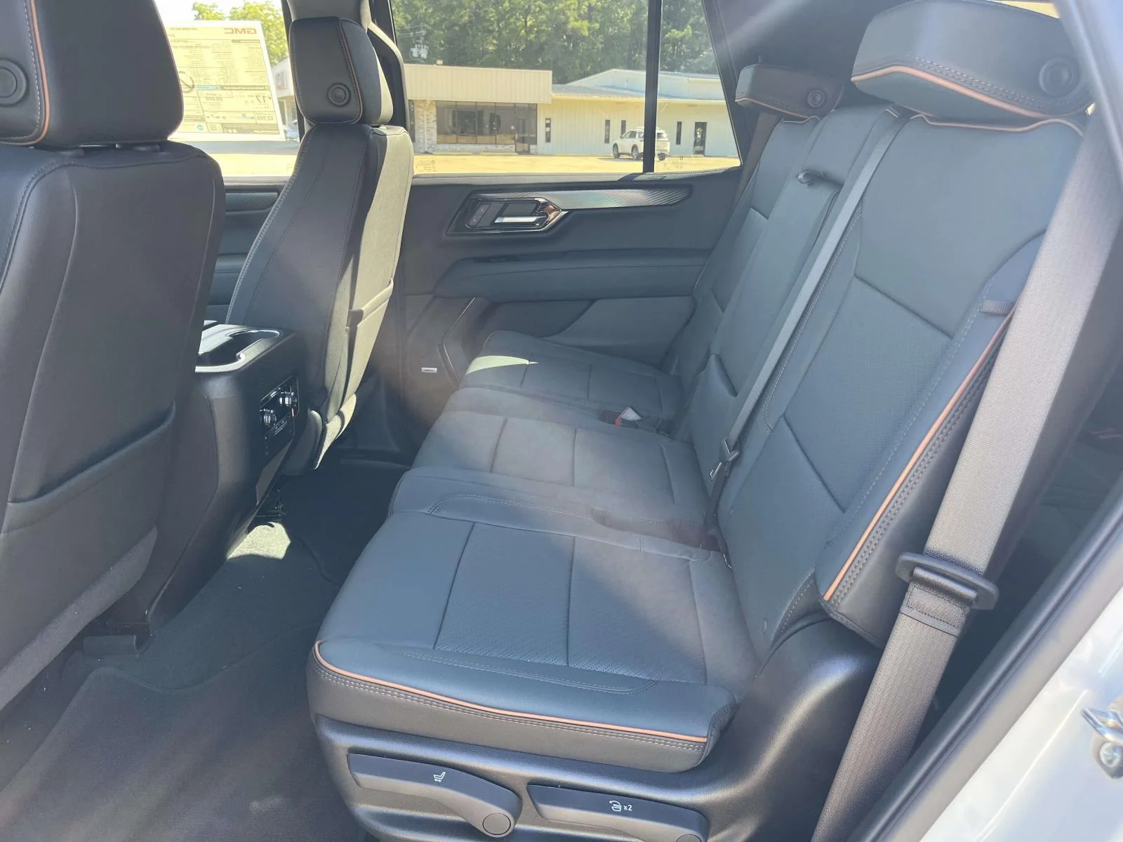 2026 GMC Yukon AT4 - Photo 17