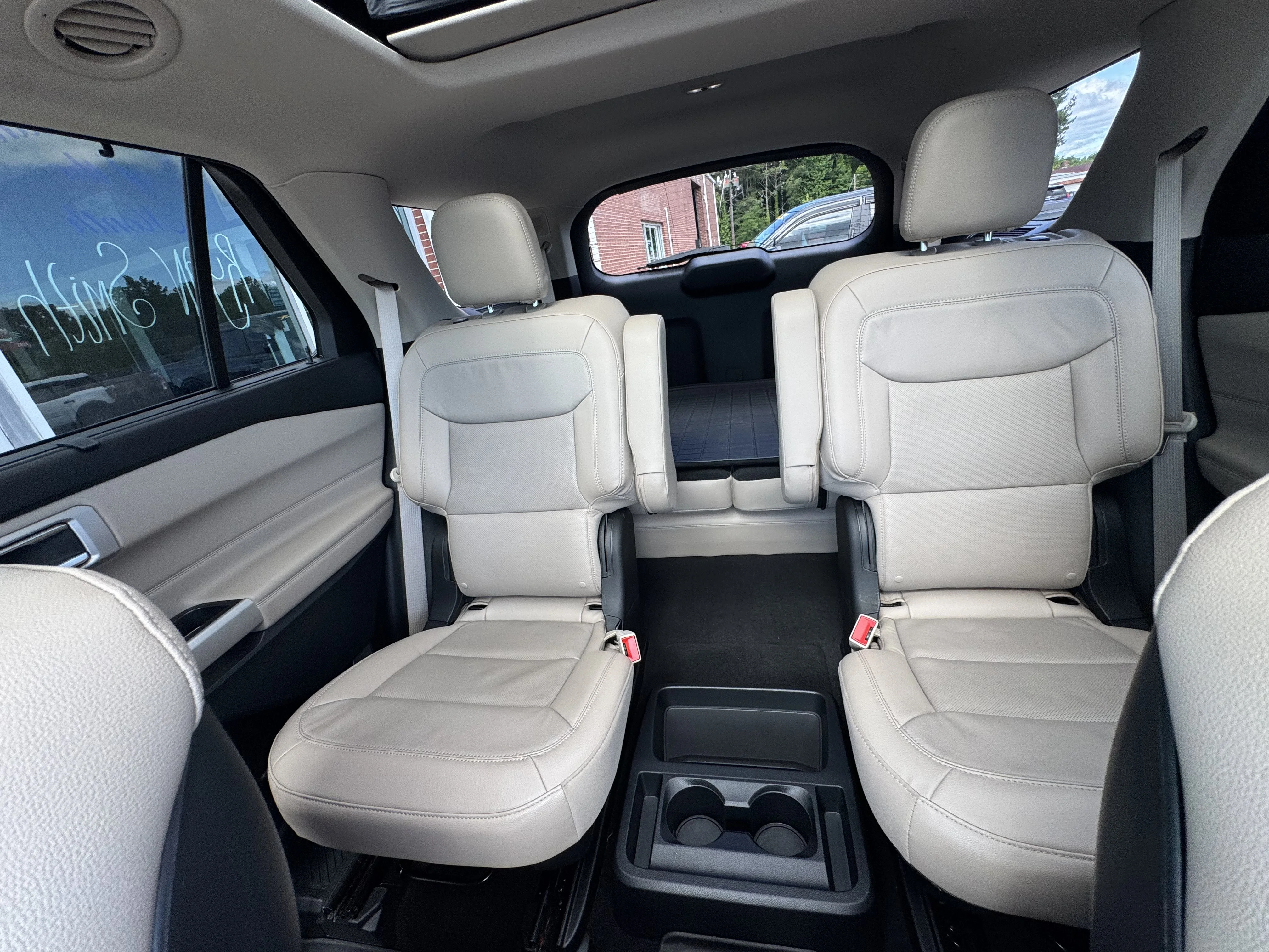 Used 2020 Iconic Silver Metallic Ford Limited image 14