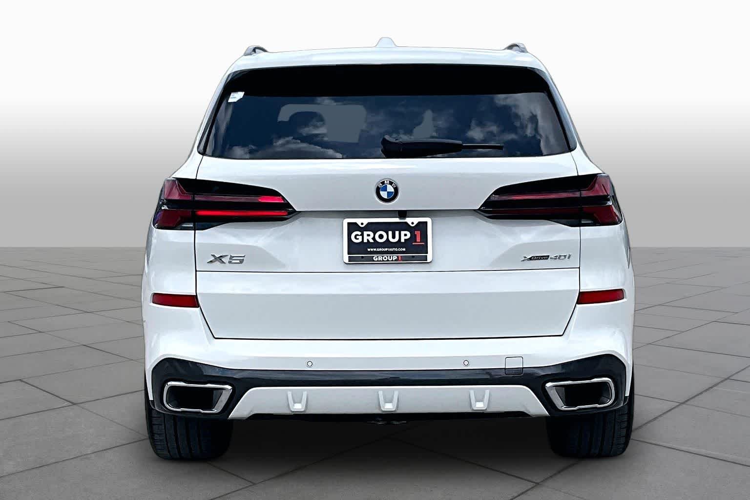 Used 2026 Alpine White BMW xDrive40i image 4