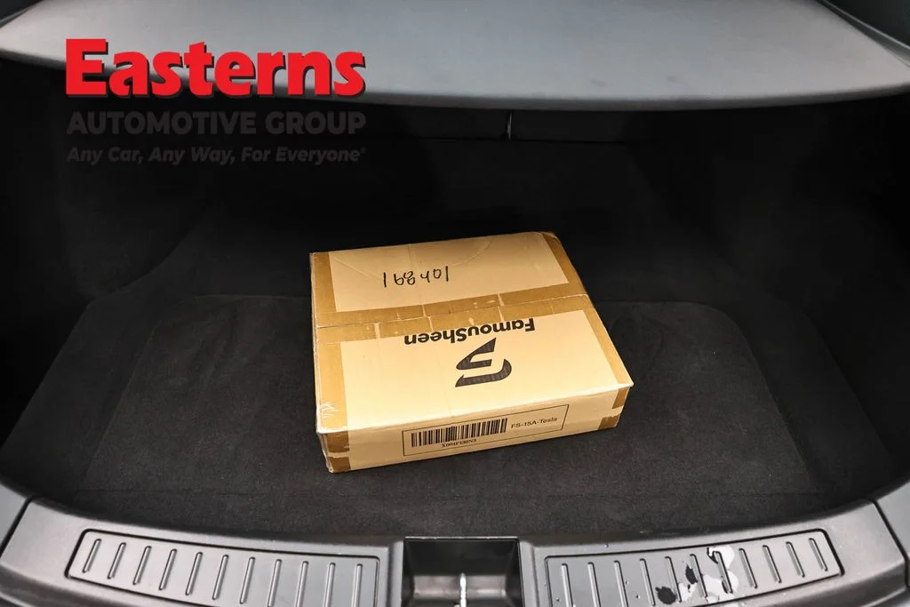 Used 2018 Black Tesla 75D image 9