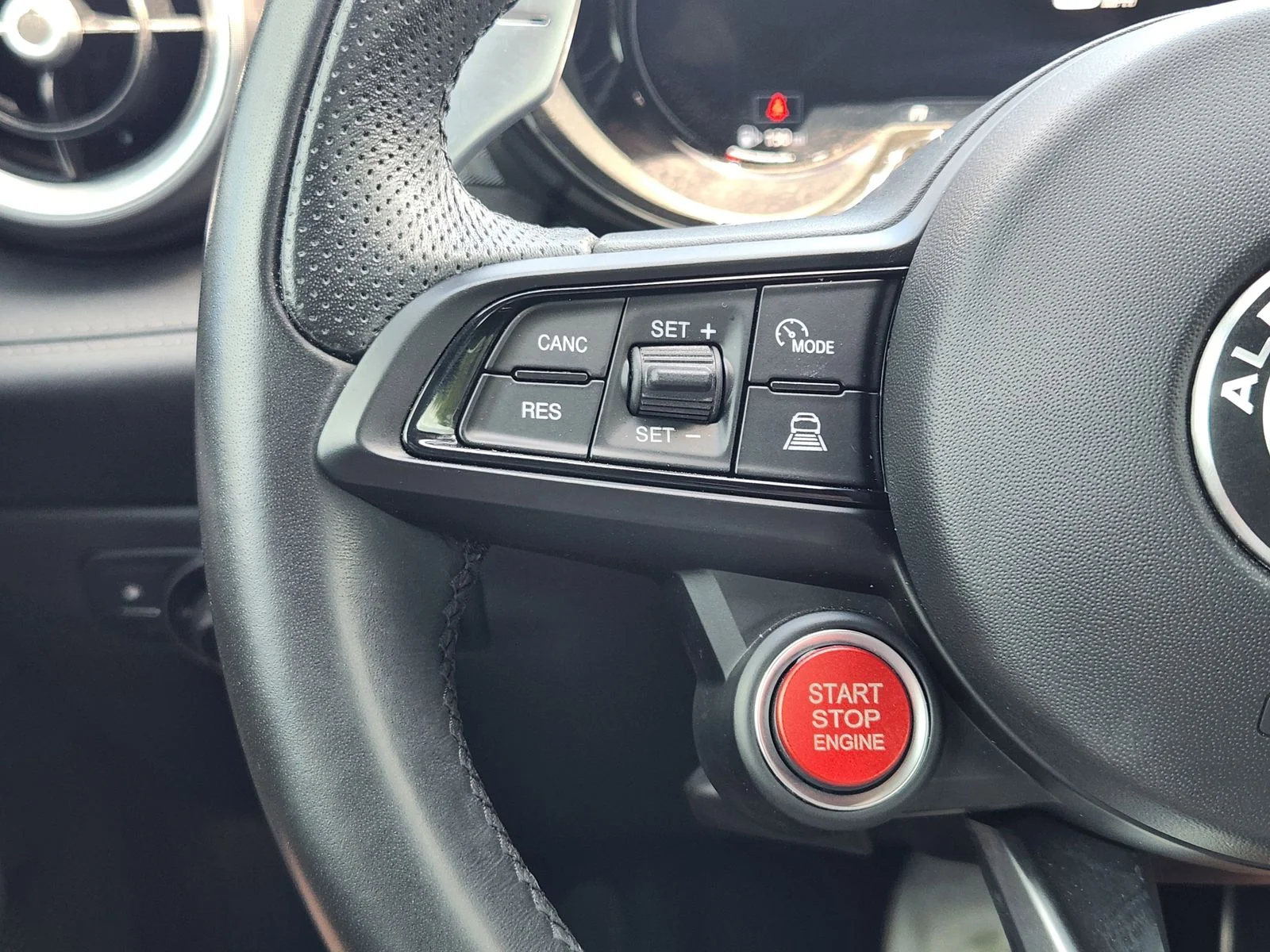 Used 2024 White Alfa Romeo Veloce image 28