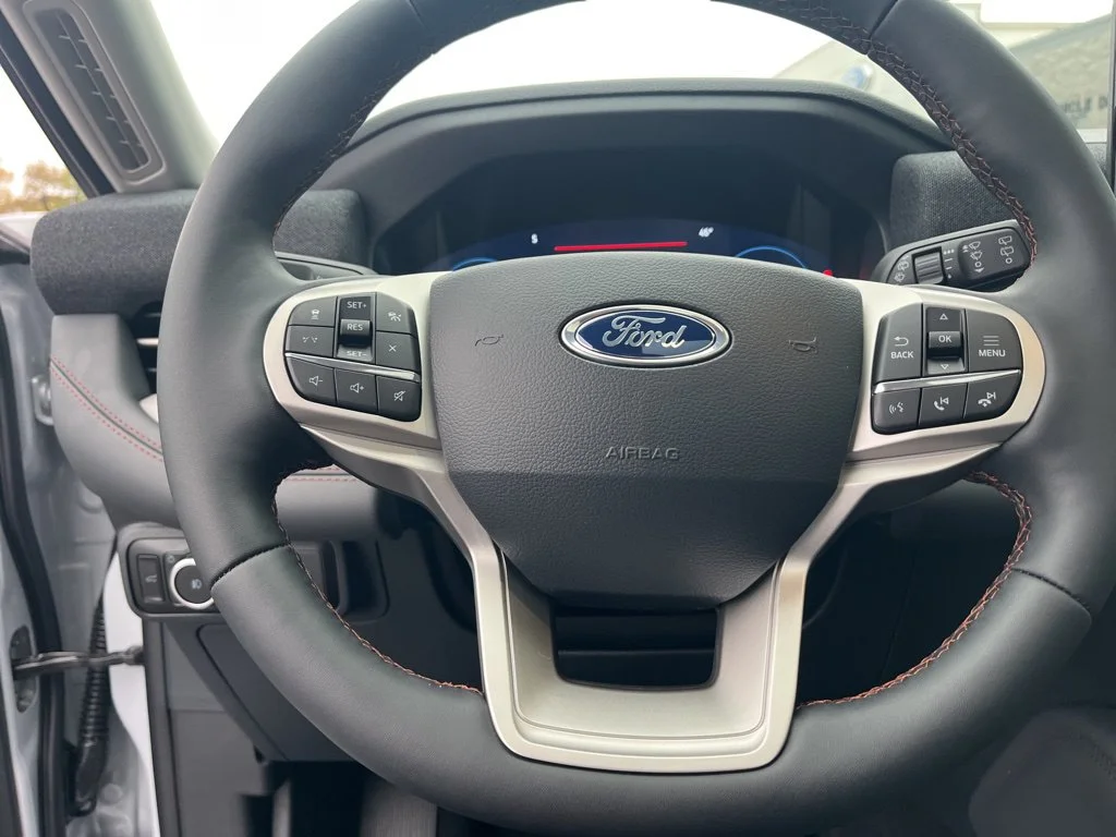 New 2026 Space White Metallic Ford Active image 23