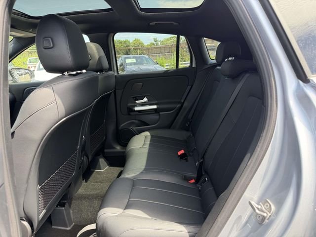 New 2026 Cirrus Silver Metallic Mercedes-Benz GLA 250 image 32