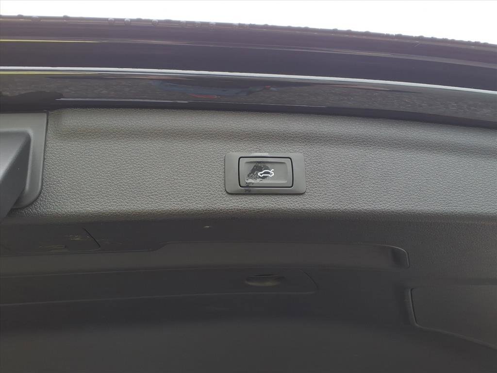 Used 2025 Black Audi S line Premium image 34