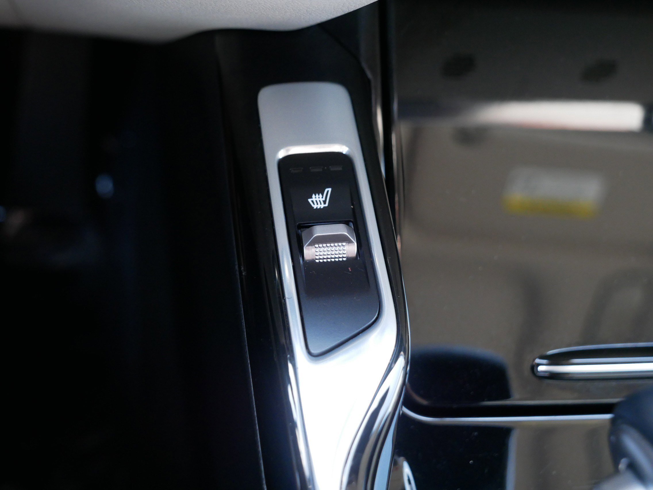 Certified Used 2023 Everlasting Silver Kia SX image 28