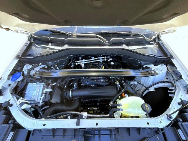 New 2027 Star White Metallic Tri-Coat Ford ST-Line image 57