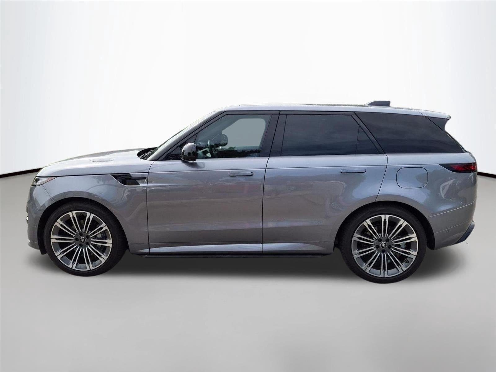 Used 2025 Eiger Grey Metallic Land Rover Dynamic SE image 2