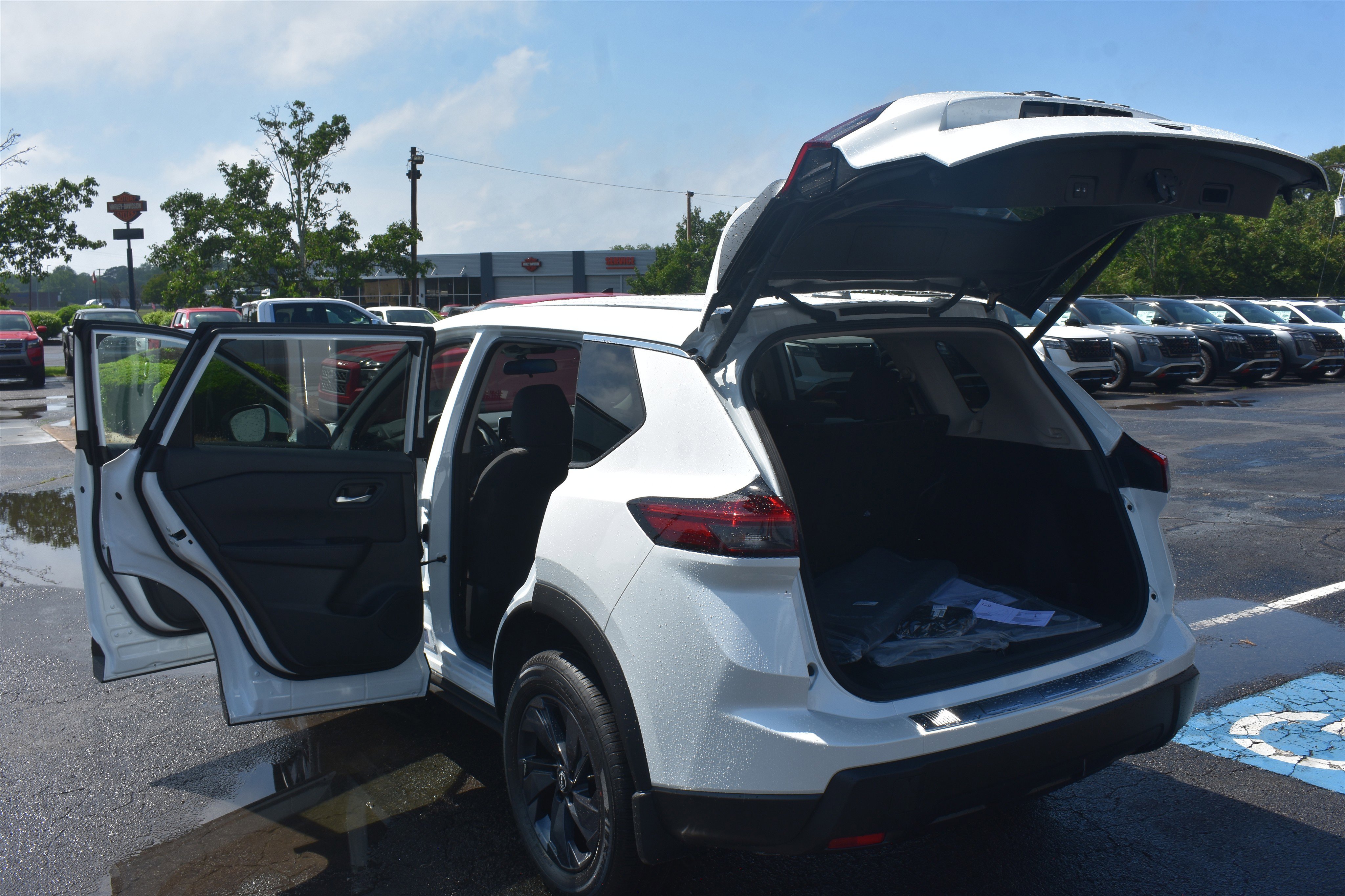 New 2026 Everest White Pearl TriCoat Nissan SV image 15