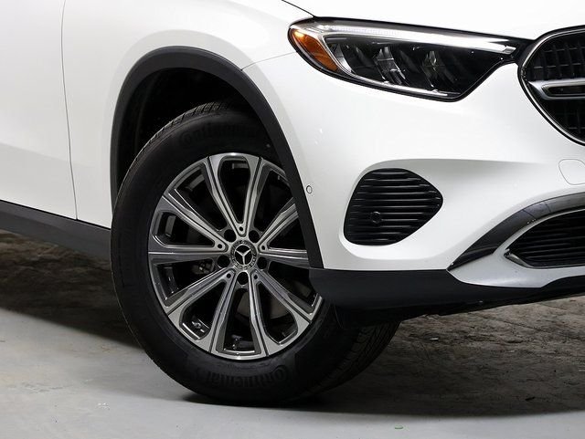 Certified Used 2026 Polar White Mercedes-Benz GLC 300 image 3