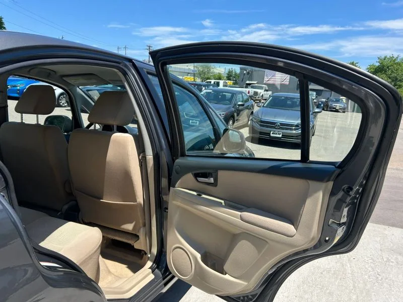 Used 2012 Gray Suzuki LE Sedan 4D image 23