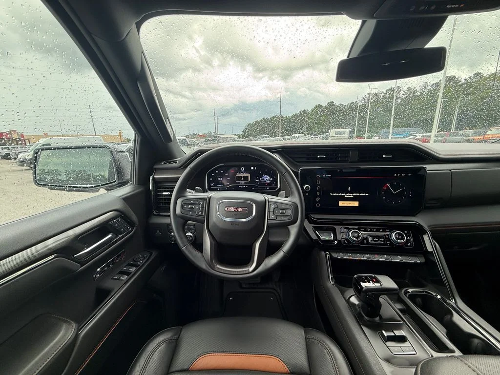 Used 2025 White GMC AT4 image 8