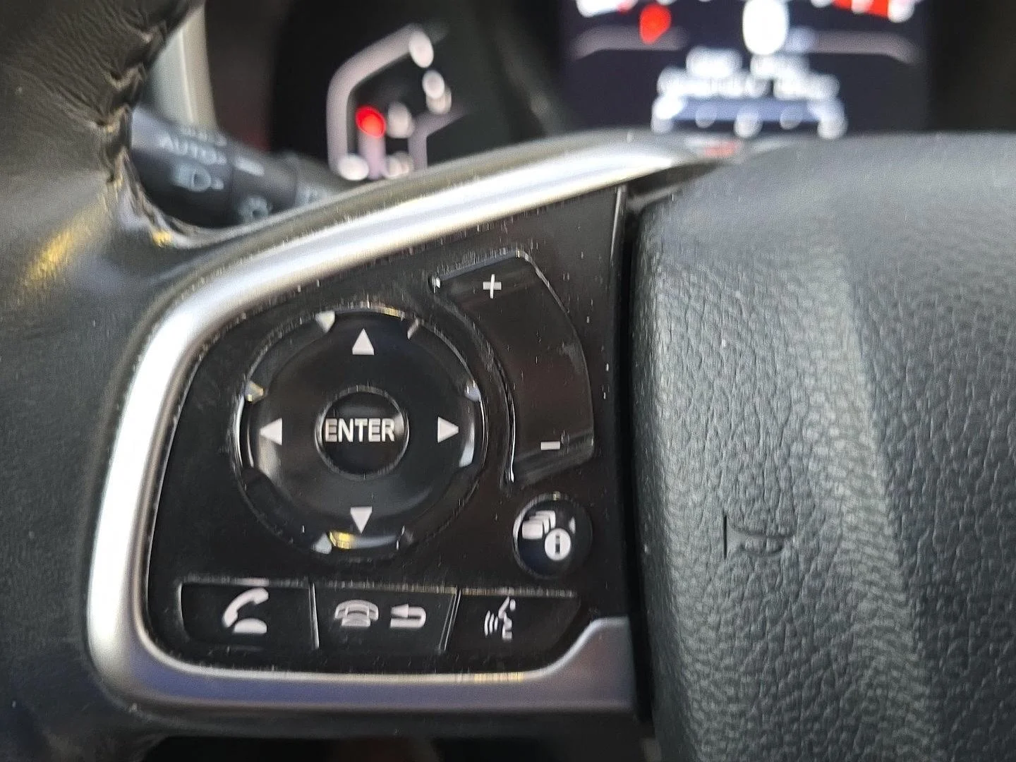 Used 2021 Platinum White Pearl Honda Touring image 15