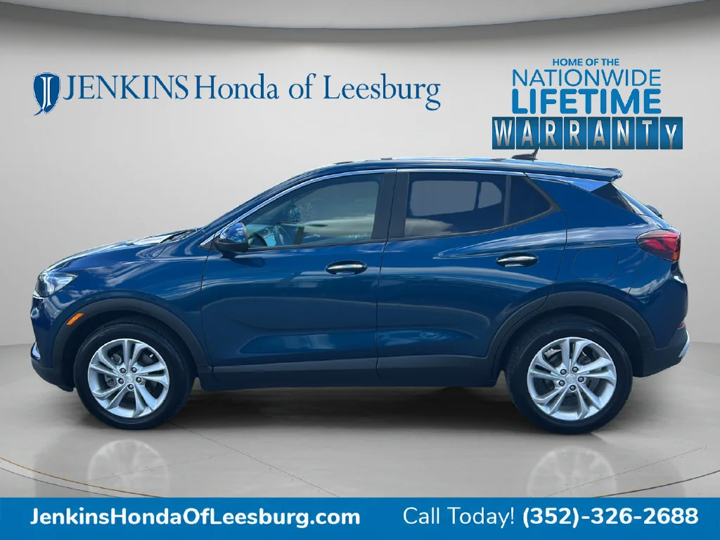 Used 2020 Blue Buick Preferred image 6