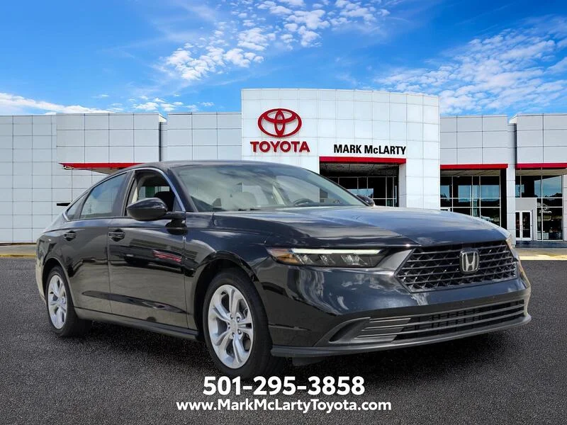 Used 2025 Crystal Black Pearl Honda LX CVT image 7
