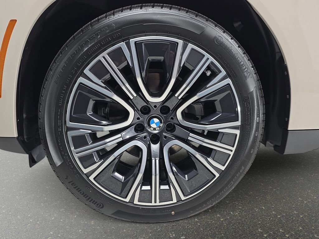 New 2026 Dune Grey Metallic BMW 30 xDrive image 32