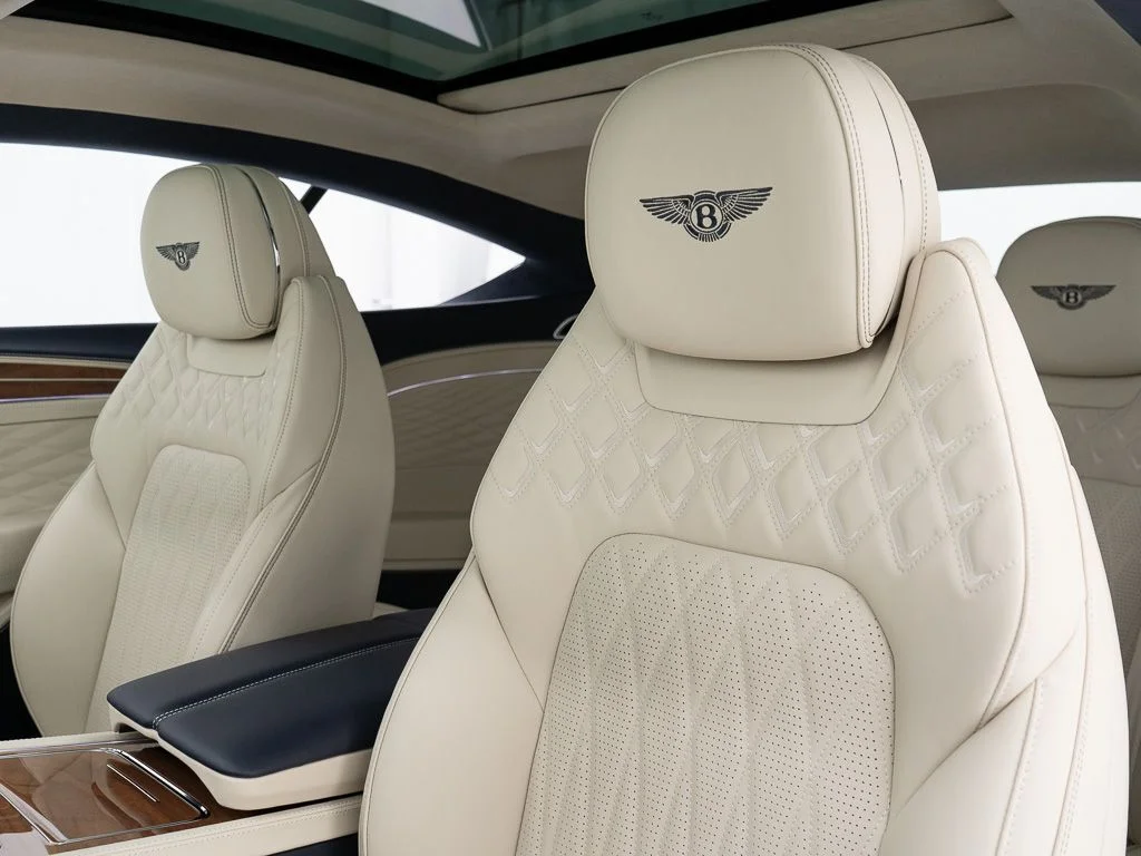New 2026 Sequin Blue - by Mulliner Bentley Azure image 16