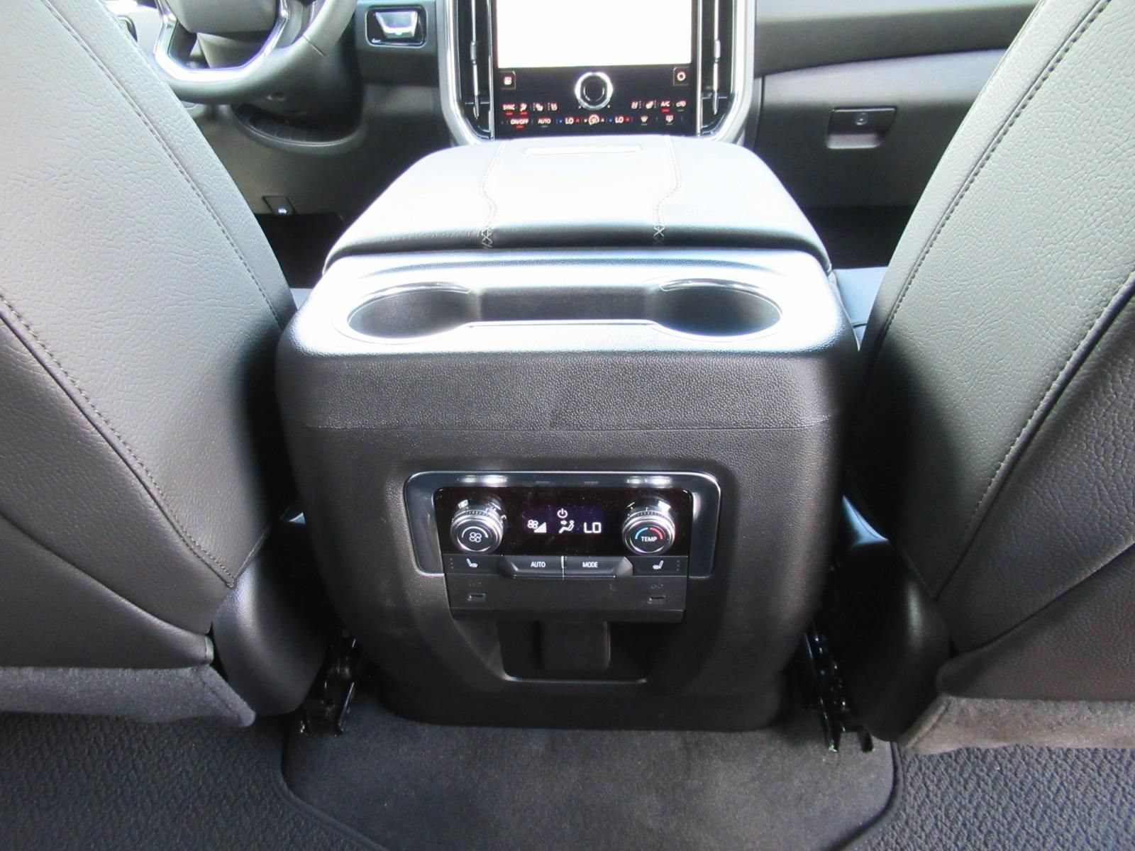 2026 GMC Yukon Denali - Photo 33