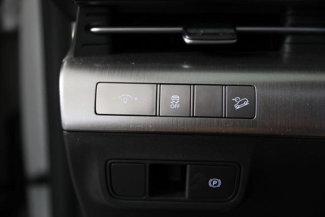 New 2026 Gray Hyundai SEL Premium FWD image 11