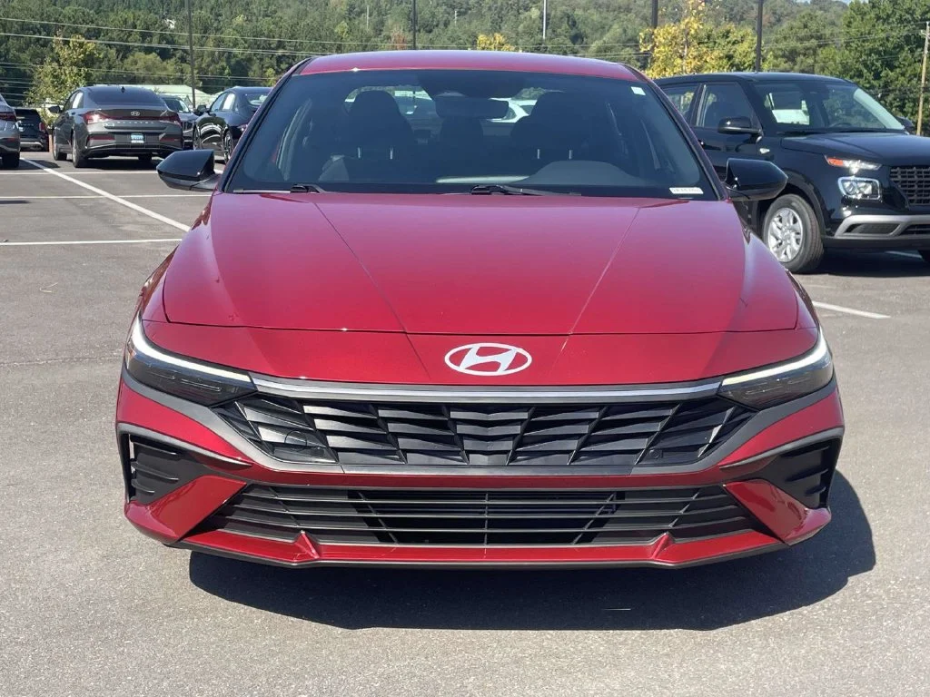 Used 2025 Red Hyundai SEL Sport image 26
