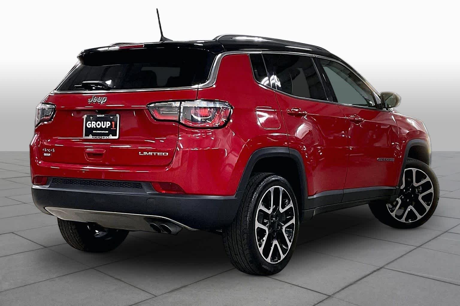 Used 2018 Redline Pearlcoat Jeep Limited image 13