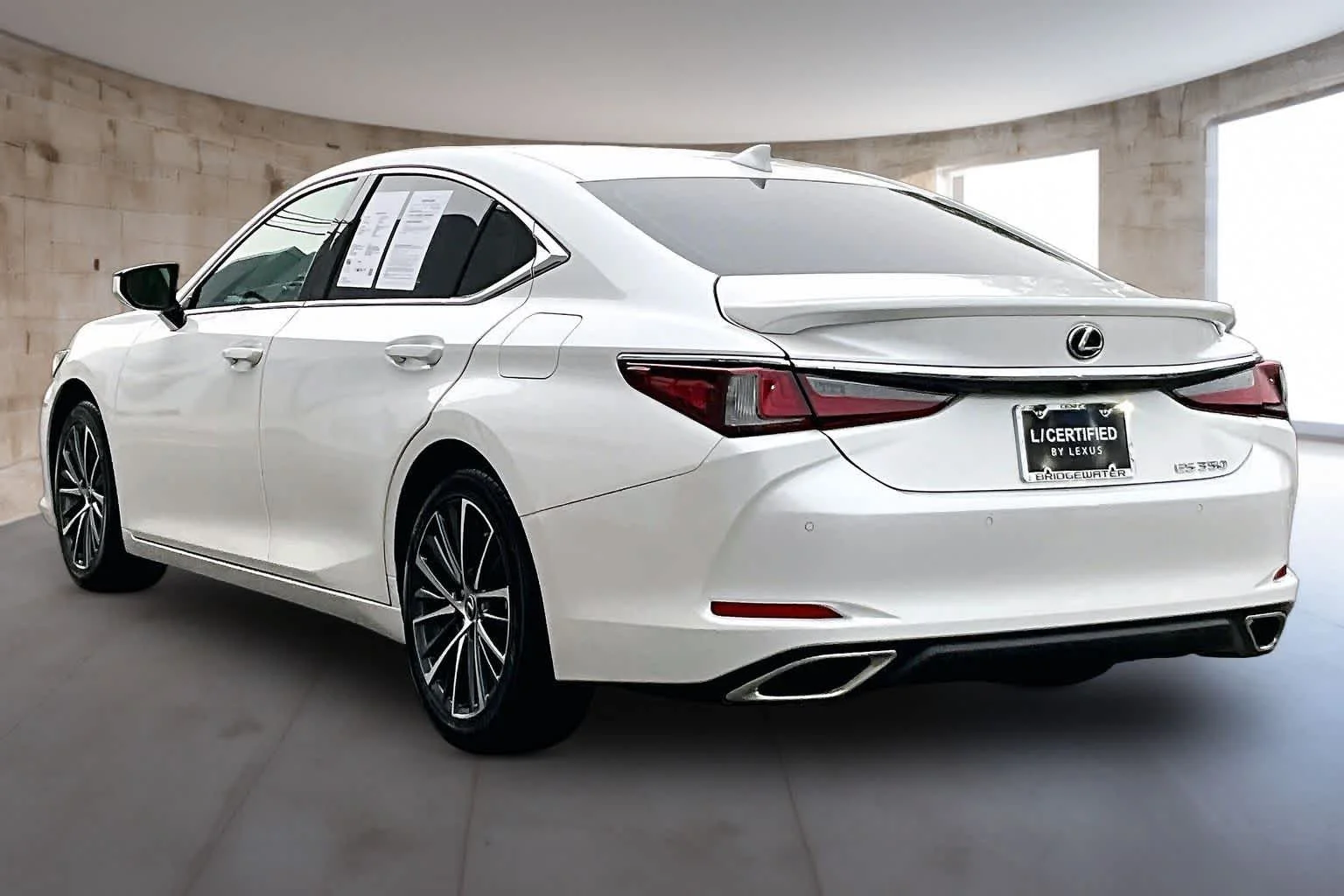 Certified Used 2022 EMINENT WHITE PEARL Lexus  image 4