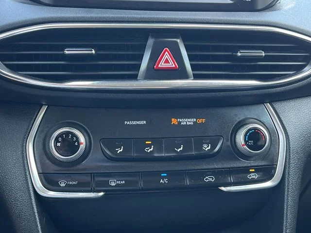 Used 2019 Blue Hyundai SE image 19