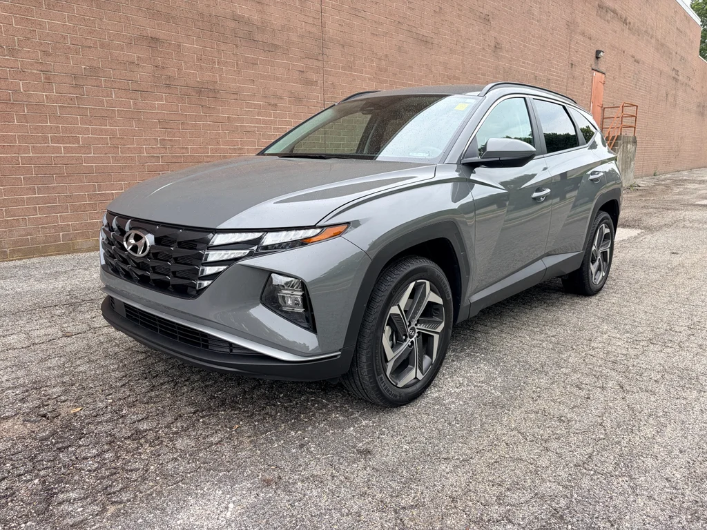 Used 2024 Hampton Gray Hyundai SEL image 1