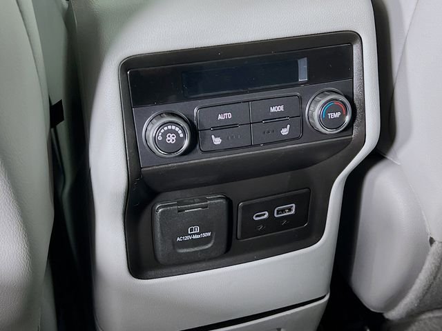 2023 GMC Acadia SLT - Photo 26
