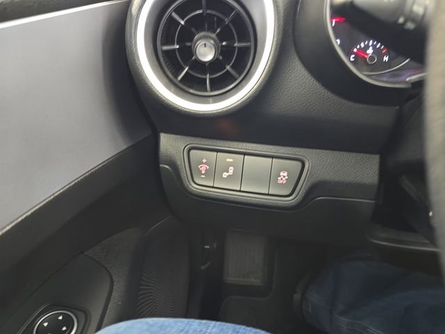 Used 2024 White Kia LXS image 20