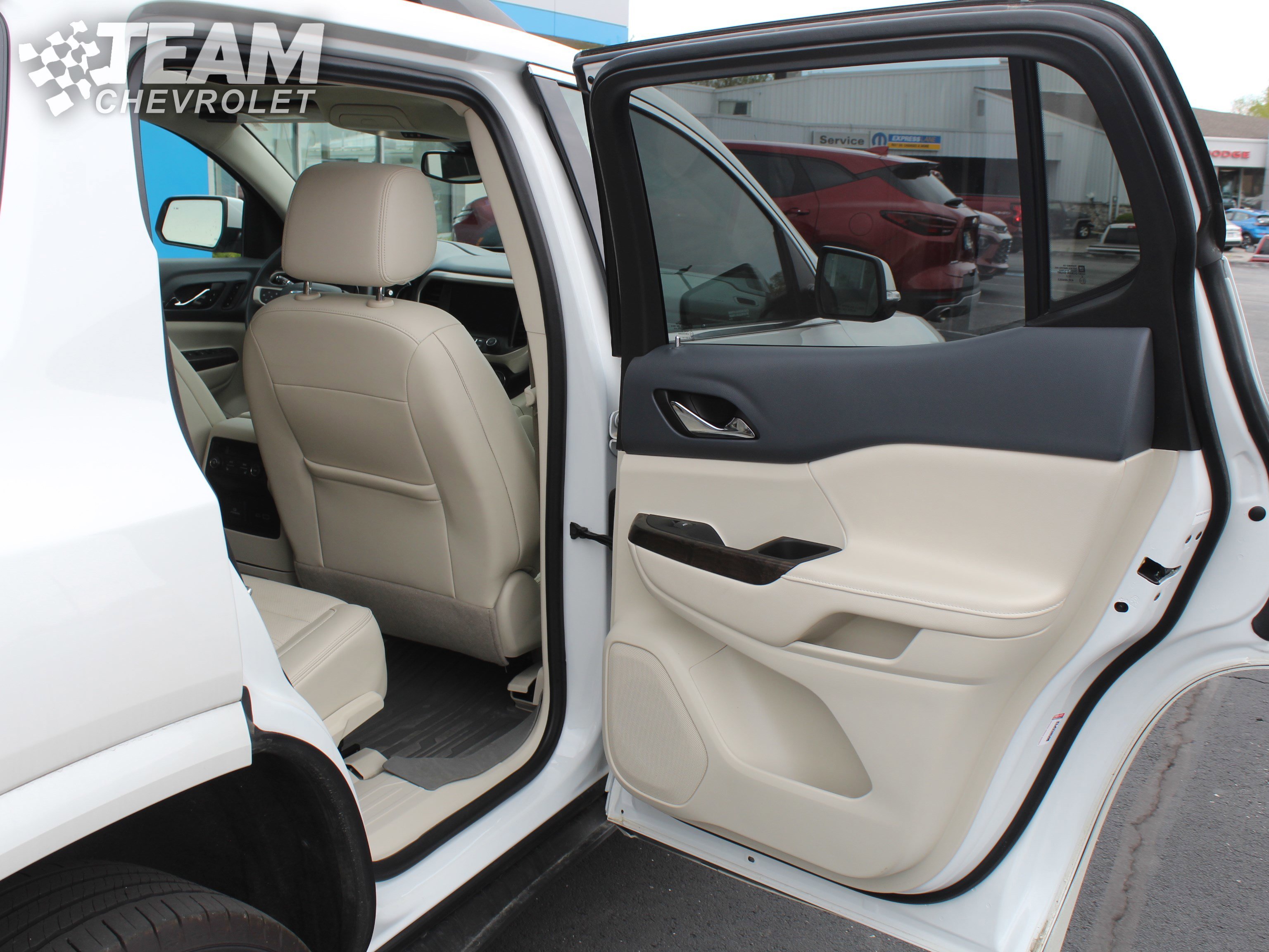 2023 GMC Acadia Denali - Photo 26
