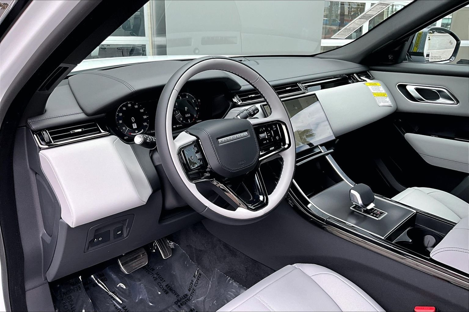 New 2026 Fuji White Land Rover P250 Belgravia Edition image 6