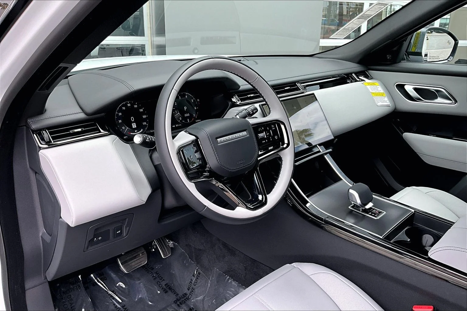 New 2026 Fuji White Land Rover P250 Belgravia Edition image 6