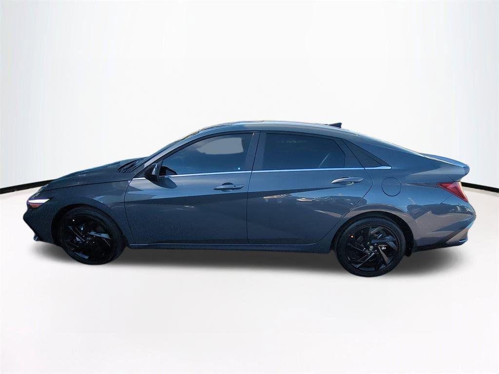 New 2026 Gray Hyundai SEL Sport Premium image 8
