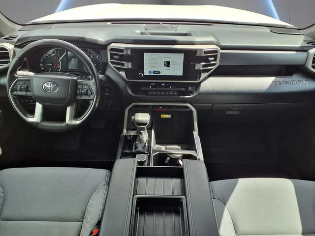 Used 2025 White Toyota SR5 image 11